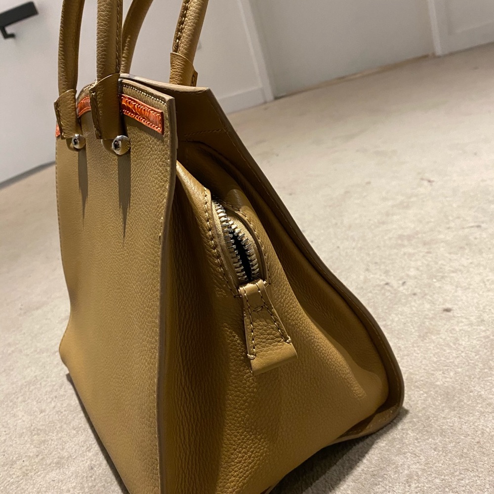 VBH handbag - Picture 2 of 9